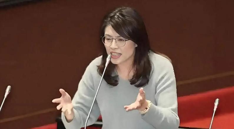 8868体育登录入口-国民党内讧,前高层冲闯党部斥责郑丽文:你不配当主席,是个卒子